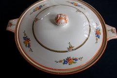 ROYAL WINTON/ GRIMWADES DUCHESS #9457-  COVERED SERVING BOWL   .....   http://jaapiesfinechinastore.com