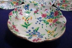 ROYAL WINTON QUEEN ANNE- ROUNDED SQUARE SWEET MEAT DISH  4 7/8"    .....   http://jaapiesfinechinastore.com