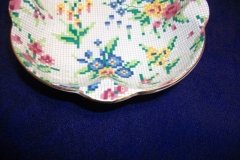 ROYAL WINTON QUEEN ANNE- ROUNDED SQUARE SWEET MEAT DISH  4 7/8"    .....   http://jaapiesfinechinastore.com