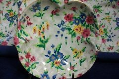 ROYAL WINTON QUEEN ANNE- ROUNDED SQUARE SWEET MEAT DISH  4 7/8"    .....   http://jaapiesfinechinastore.com