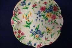 ROYAL WINTON QUEEN ANNE- ROUNDED SQUARE SWEET MEAT DISH  4 7/8"    .....   http://jaapiesfinechinastore.com