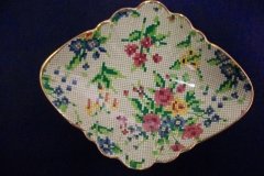 ROYAL WINTON QUEEN ANNE- SWEET MEAT DISH 5 5/8" (DIAMOND)   .....   http://jaapiesfinechinastore.com