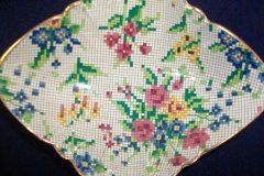 ROYAL WINTON QUEEN ANNE- SWEET MEAT DISH 5 5/8" (DIAMOND)   .....   http://jaapiesfinechinastore.com
