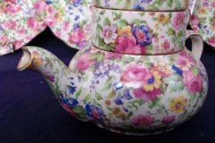 ROYAL WINTON SUMMERTIME-  MINI TEAPOT STACKING SET  ..... http://jaapiesfinechinastore.com