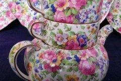 ROYAL WINTON SUMMERTIME-  MINI TEAPOT STACKING SET  ..... http://jaapiesfinechinastore.com