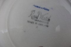 ROYAL WINTON SUMMERTIME- SALAD PLATE 7 7/8" (ATHENA)  ..... http://jaapiesfinechinastore.com