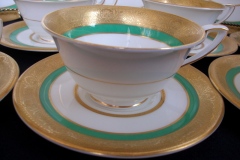 ROYAL WORCESTER 3353 GREEN- CUP &  SAUCER    .....   https://www.jaapiesfinechinastore.com