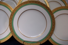 ROYAL WORCESTER 3353 GREEN- DINNER PLATE    .....   https://www.jaapiesfinechinastore.com