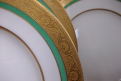 ROYAL WORCESTER 3353 GREEN- LUNCH  PLATE    .....   https://www.jaapiesfinechinastore.com