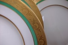 ROYAL WORCESTER 3353 GREEN- LUNCH  PLATE    .....   http://jaapiesfinechinastore.com