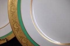 ROYAL WORCESTER 3353 GREEN- LUNCH  PLATE    .....   http://jaapiesfinechinastore.com