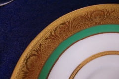 ROYAL WORCESTER 3353 GREEN- SOUP BOWL  &  SAUCER    .....   https://www.jaapiesfinechinastore.com