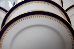 ROYAL WORCESTER COBALT 5488- LUNCHEON PLATE 9 1/8"  .....  http://jaapiesfinechinastore.com