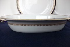 ROYAL WORCESTER COBALT 5786- OVAL SERVING BOWL 12 3/8"  .....  http://jaapiesfinechinastore.com