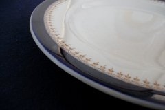 ROYAL WORCESTER COBALT 5786- SALAD PLATE  8"  .....  http://jaapiesfinechinastore.com