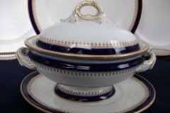 ROYAL WORCESTER COBALT 5786- SAUCE TUREEN #2  .....  http://jaapiesfinechinastore.com