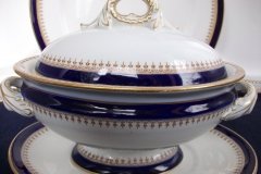 ROYAL WORCESTER COBALT 5786- SAUCE TUREEN #2  .....  http://jaapiesfinechinastore.com