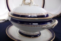 ROYAL WORCESTER COBALT 5786- SAUCE TUREEN #2  .....  http://jaapiesfinechinastore.com