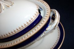 ROYAL WORCESTER COBALT 5786- SAUCE TUREEN #2  .....  http://jaapiesfinechinastore.com