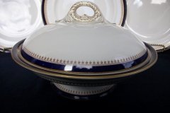 ROYAL WORCESTER COBALT 5786- COVERED FOOTED SERVING BOWL  .....  http://jaapiesfinechinastore.com