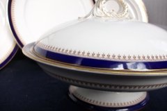 ROYAL WORCESTER COBALT 5786- COVERED FOOTED SERVING BOWL  .....  http://jaapiesfinechinastore.com