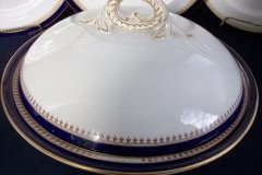 ROYAL WORCESTER COBALT 5786- COVERED FOOTED SERVING BOWL  .....  http://jaapiesfinechinastore.com