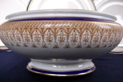 ROYAL WORCESTER (ROYAL CHINA WORKS-GRAINGER) COBALT 3224- SERVING BOWL- NO LID  .....  http://jaapiesfinechinastore.com