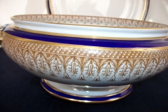 ROYAL WORCESTER (ROYAL CHINA WORKS-GRAINGER) COBALT 3224- SERVING BOWL- NO LID  .....  https://www.jaapiesfinechinastore.com