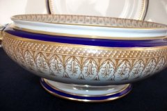 ROYAL WORCESTER (ROYAL CHINA WORKS-GRAINGER) COBALT 3224- SERVING BOWL- NO LID  .....  http://jaapiesfinechinastore.com