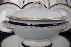 ROYAL WORCESTER COBALT 5786- SOUP TUREEN  .....  http://jaapiesfinechinastore.com