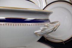 ROYAL WORCESTER COBALT 5786- SOUP TUREEN  .....  http://jaapiesfinechinastore.com