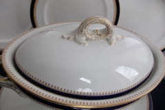 ROYAL WORCESTER COBALT 5786- SOUP TUREEN  .....  https://www.jaapiesfinechinastore.com