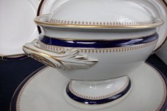ROYAL WORCESTER COBALT 5786- SOUP TUREEN  .....  http://jaapiesfinechinastore.com