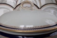 ROYAL WORCESTER COBALT 5786- SOUP TUREEN  .....  http://jaapiesfinechinastore.com
