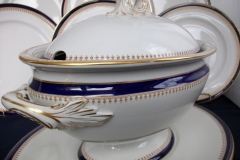 ROYAL WORCESTER COBALT 5786- SOUP TUREEN  .....  https://www.jaapiesfinechinastore.com