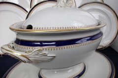 ROYAL WORCESTER COBALT 5786- SOUP TUREEN  .....  http://jaapiesfinechinastore.com