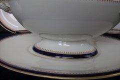 ROYAL WORCESTER COBALT 5786- SOUP TUREEN  .....  http://jaapiesfinechinastore.com