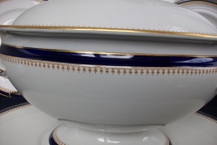 ROYAL WORCESTER COBALT 5786- SOUP TUREEN  .....  https://www.jaapiesfinechinastore.com