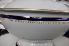 ROYAL WORCESTER COBALT 5786- SOUP TUREEN  .....  http://jaapiesfinechinastore.com