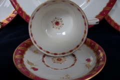 ROYAL WORCESTER GEORGIAN RED- CUP & SAUCER   .....  https://www.jaapiesfinechinastore.com