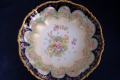 RS PRUSSIA VIERSA ROSES/COBALT- FOOTED BOWL #2   .....   https://www.jaapiesfinechinastore.com