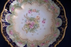 RS PRUSSIA VIERSA ROSES/COBALT- FOOTED BOWL #2   .....   http://jaapiesfinechinastore.com