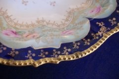 RS PRUSSIA VIERSA ROSES/COBALT- FOOTED BOWL #2   .....   http://jaapiesfinechinastore.com