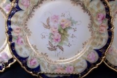 RS PRUSSIA VIERSA ROSES/COBALT-  LUNCH PLATE   .....   http://jaapiesfinechinastore.com