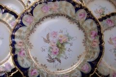 RS PRUSSIA VIERSA ROSES/COBALT-  LUNCH PLATE   .....   http://jaapiesfinechinastore.com