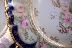 RS PRUSSIA VIERSA ROSES/COBALT-  LUNCH PLATE   .....   https://www.jaapiesfinechinastore.com