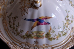 SPODE CHELSEA BIRD Y8555-   COVERED SERVING BOWL  .....   https://www.jaapiesfinechinastore.com