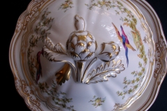 SPODE CHELSEA BIRD Y8555-   COVERED SERVING BOWL  .....   https://www.jaapiesfinechinastore.com