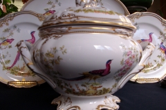 SPODE CHELSEA BIRD Y8555-  SOUP TUREEN & COVER  .....   https://www.jaapiesfinechinastore.com