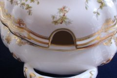 SPODE CHELSEA BIRD Y8555-  SOUP TUREEN & COVER  .....   http://jaapiesfinechinastore.com